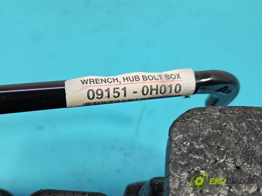 Toyota Aygo II 2014-2022 1.0 vvti 72 HP manual 53 kW 998 cm3 5- mechanizmus okna automobilovy 09151-0H010