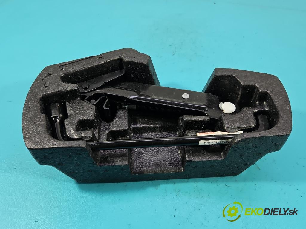 Toyota Aygo II 2014-2022 1.0 vvti 72 HP manual 53 kW 998 cm3 5- mechanizmus okna automobilovy 09151-0H010