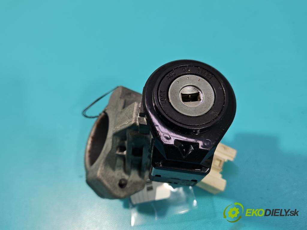 Toyota Aygo II 2014-2022 1.0 vvti 72 HP manual 53 kW 998 cm3 5- Spínačka  (Spínacia skrinka)