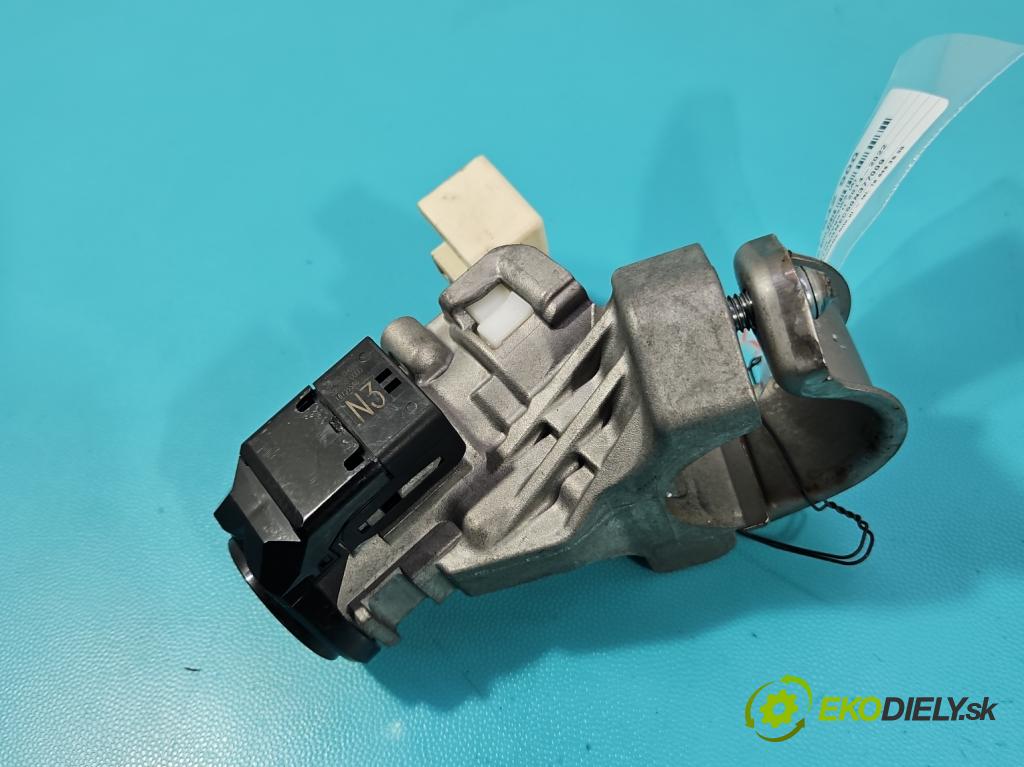 Toyota Aygo II 2014-2022 1.0 vvti 72 HP manual 53 kW 998 cm3 5- Spínačka  (Spínacia skrinka)