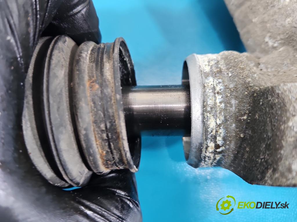 Vw Up 1.0 MPI 60 HP manual 44 kW 999 cm3 3- Ozubené kolo: volant 1S1423057R