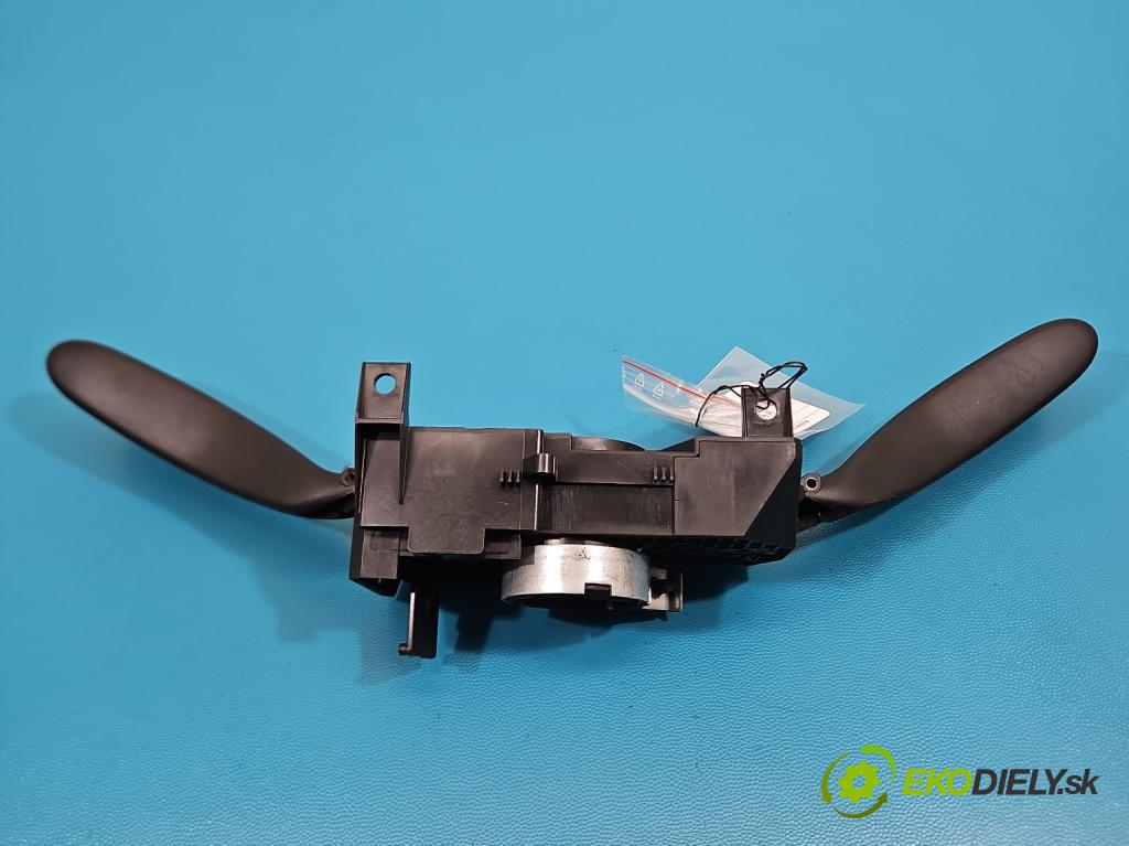 Seat Ibiza III 6L 2002-2008 1.4 16V 75 HP manual 55 kW 1390 cm3 5- prepínač komplex: 6Q0953503AD (Prepínacie páčky pod volantom)