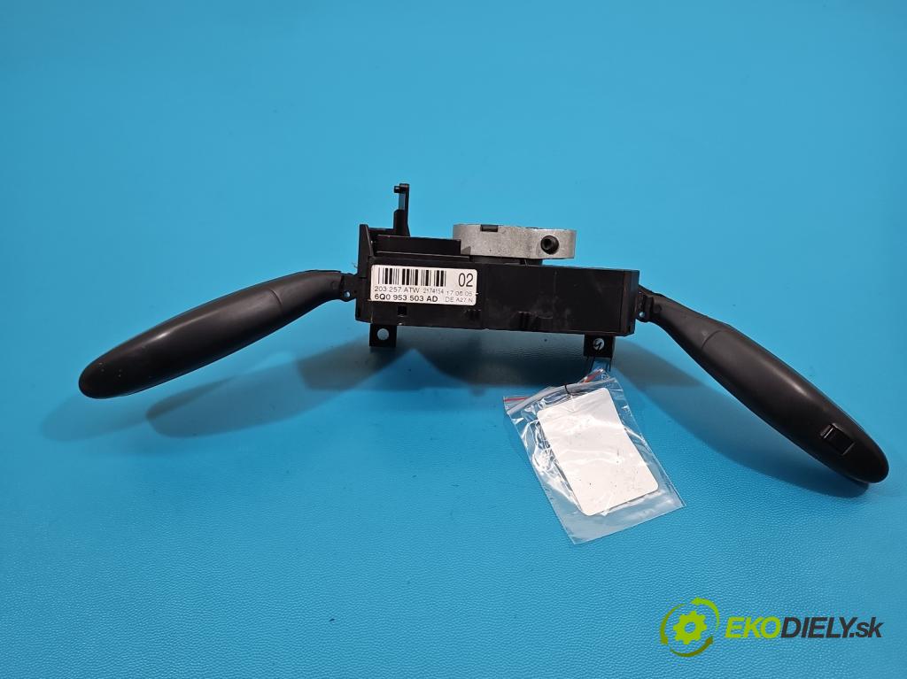 Seat Ibiza III 6L 2002-2008 1.4 16V 75 HP manual 55 kW 1390 cm3 5- prepínač komplex: 6Q0953503AD (Prepínacie páčky pod volantom)