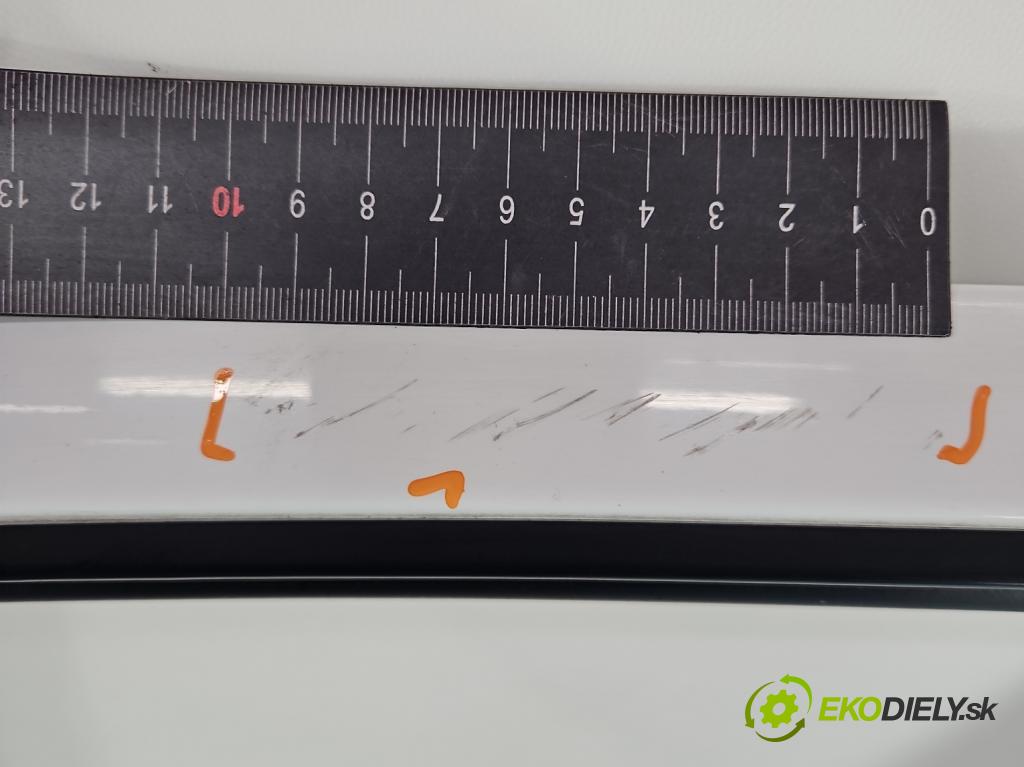 Toyota Aygo II 2014-2022 1.0 vvti 72 HP manual 53 kW 998 cm3 5- dvere predné ľavé  (Kľučka dverí ostatné)