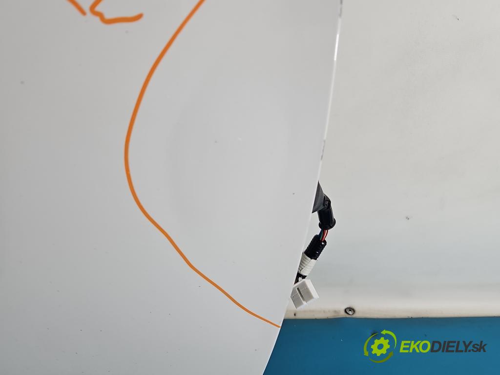 Toyota Aygo II 2014-2022 1.0 vvti 72 hp manual 53 kW 998 cm3 5- dveře přední pravé  (Klika dveří ostatní)