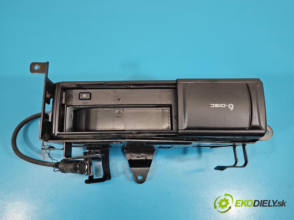 Audi A3 8L 1996-2003 1.8 20V 125 HP manual 92 kW 1781 cm3 5- Menič: cd 8L0035113D (CD menič)