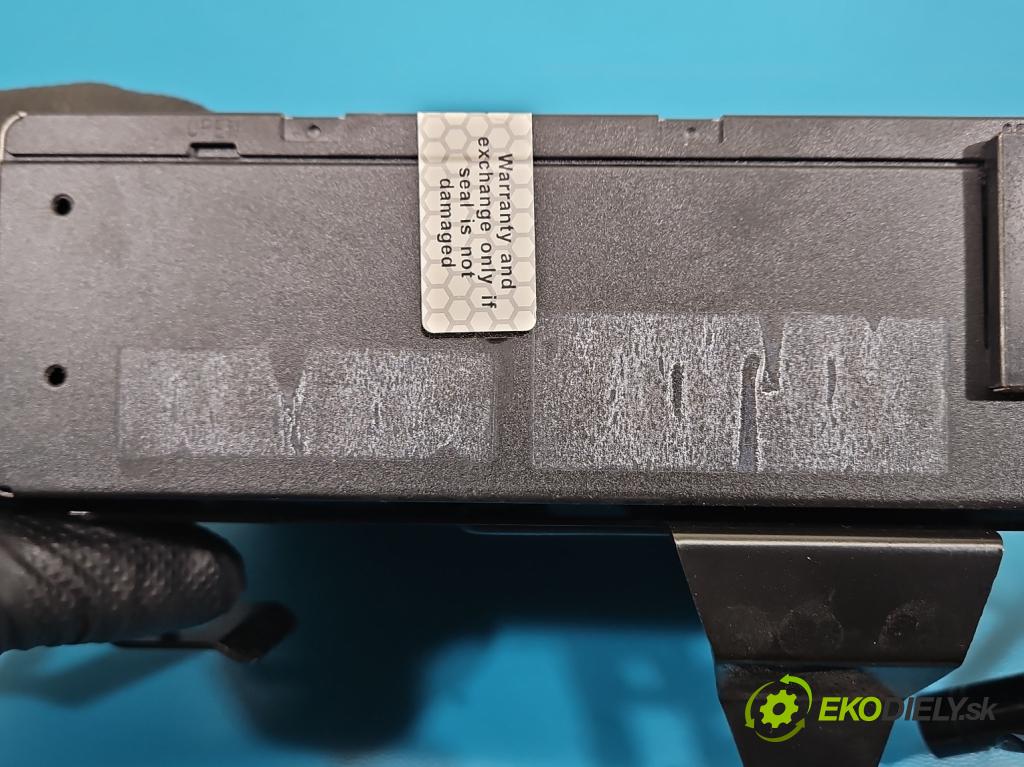 Audi A3 8L 1996-2003 1.8 20V 125 HP manual 92 kW 1781 cm3 5- Menič: cd 8L0035113D (CD menič)