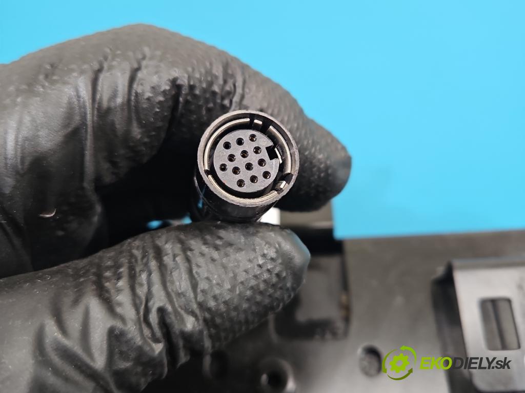 Audi A3 8L 1996-2003 1.8 20V 125 HP manual 92 kW 1781 cm3 5- Menič: cd 8L0035113D (CD menič)