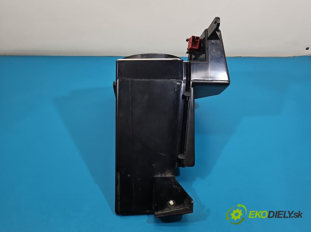 Audi A3 8L 1996-2003 1.8 20V 125 HP manual 92 kW 1781 cm3 5- Subwoofer: 8L0035381G (Audio zariadenie)