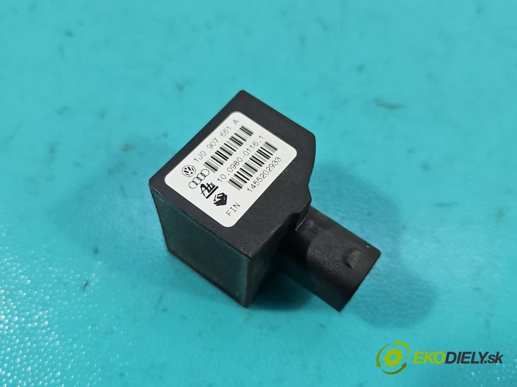 Audi A3 8L 1996-2003 1.8 20V 125 HP manual 92 kW 1781 cm3 5- snímač ESP 1J0907651A
