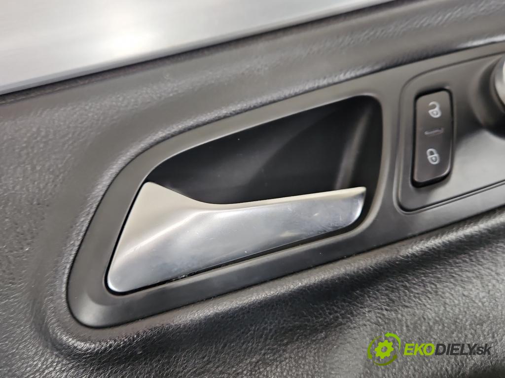 Vw Passat CC 2008-2016 2.0 tdi 170 HP manual 125 kW 1968 cm3 4- Čalounictví: dvere predné ľavé