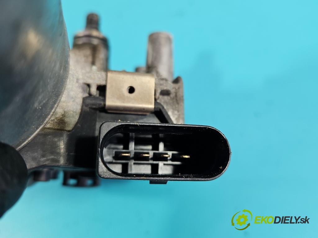 Vw Passat CC 2008-2016 2.0 tdi 170 HP manual 125 kW 1968 cm3 4- motor stieračov predné 3C8955119