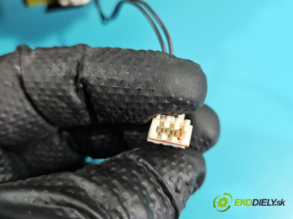 Vw Passat CC 2008-2016 2.0 tdi 170 HP manual 125 kW 1968 cm3 4- prepínač komplex: 3C5953513AF (Prepínacie páčky pod volantom)