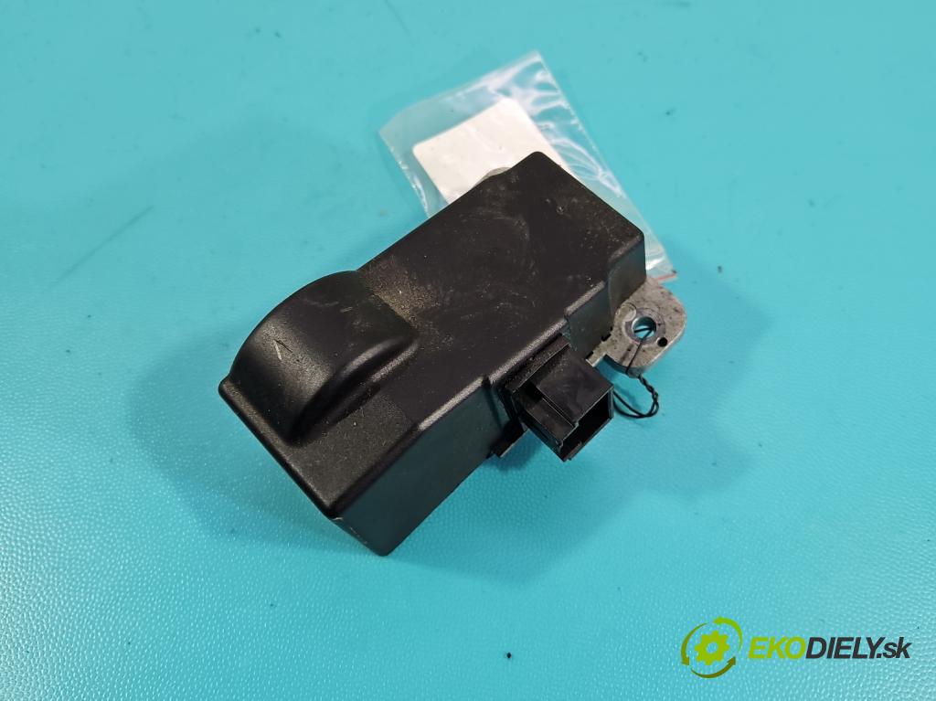 Vw Passat CC 2008-2016 2.0 tdi 170 HP manual 125 kW 1968 cm3 4- Blokáda: řízení: 3C0905861G (Riadenie ostatné)