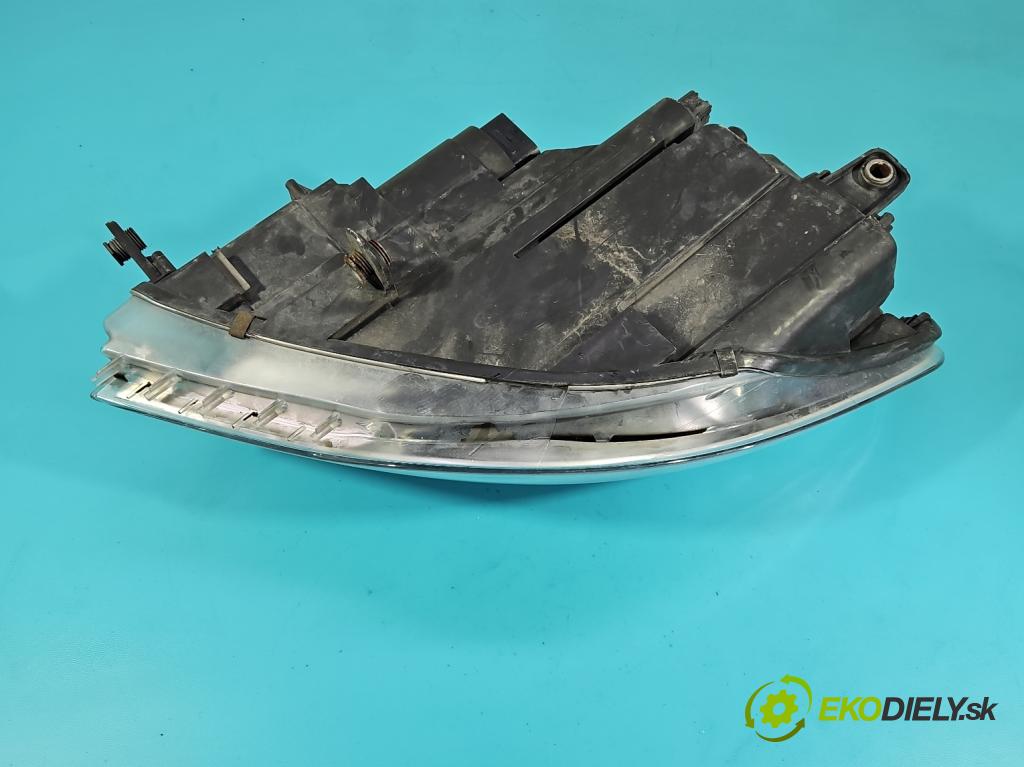Vw Passat CC 2008-2016 2.0 tdi 170 HP manual 125 kW 1968 cm3 4- Reflektor: pravý 3C8941752C (Svetlo predné pravé)