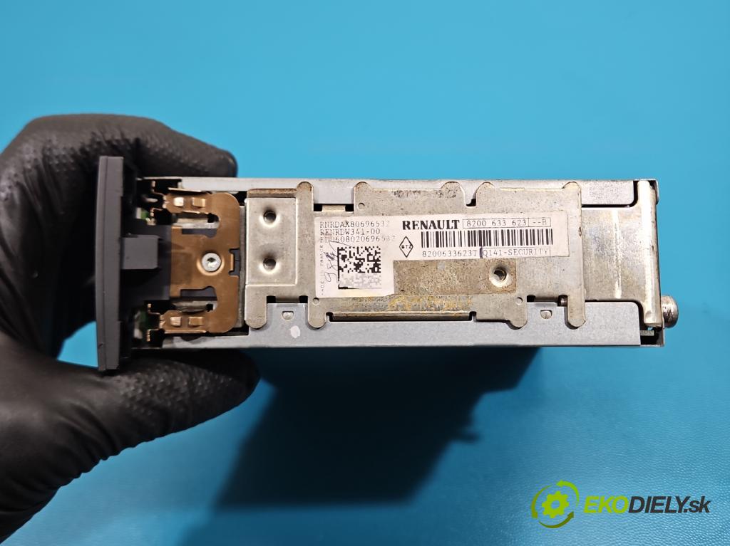 Renault Clio III 2005-2012 1.5 dci 68 HP manual 50 kW 1461 cm3 3- Radio originál 8200633623B