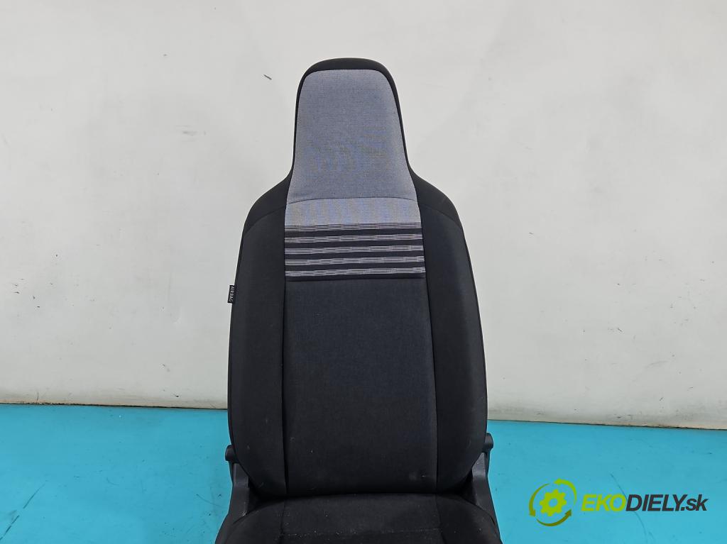 Vw Up 1.0 MPI 60 HP manual 44 kW 999 cm3 3- Sedačka pravý  (Sedadlo)