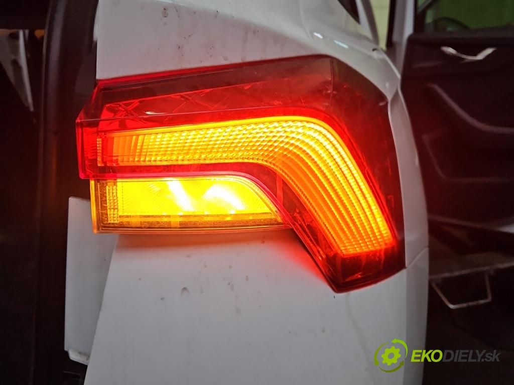 Skoda Kamiq 1.0 TSI 110 HP automatic 81 kW 999 cm3 5- svetlo / reflektor zadné pravé 658945096 (Kľučka dverí ostatné)
