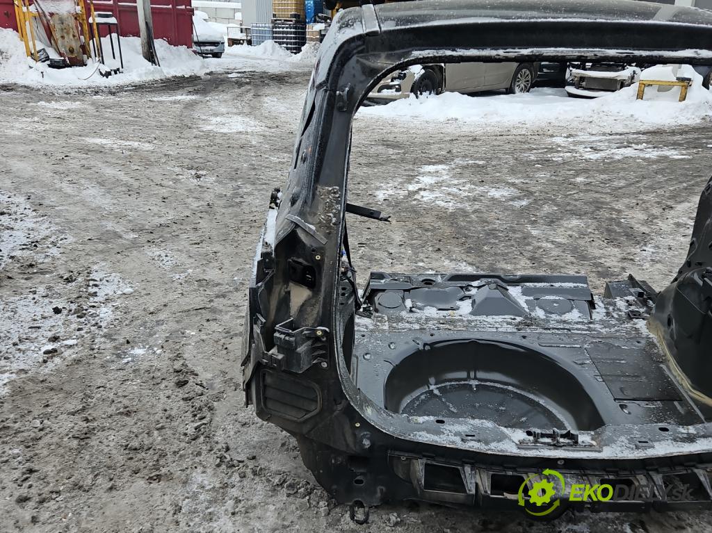 Ford B-Max  1.0 T 101 hp manual 74 kW 998 cm3 5- blatnik zadní levý