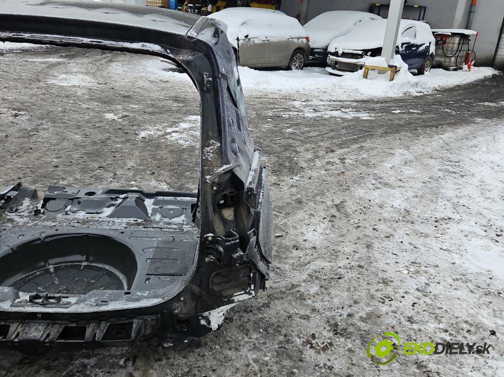 Ford B-Max  1.0 T 101 HP manual 74 kW 998 cm3 5- blatník zadné pravý