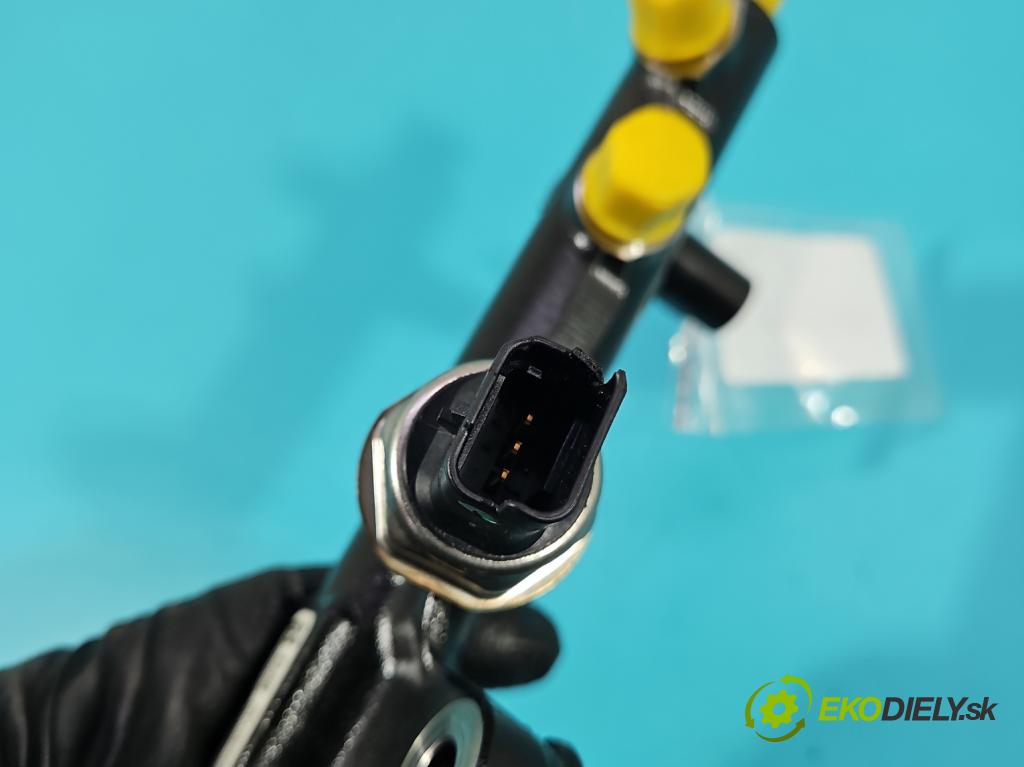 Citroen DS4 11-15 2.0 hdi 163 HP manual 120 kW 1997 cm3 5- lišta vstrekovacia 9681909680 (Vstrekovacia lišta)