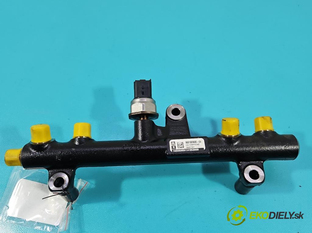 Citroen DS4 11-15 2.0 hdi 163 HP manual 120 kW 1997 cm3 5- lišta vstrekovacia 9681909680 (Vstrekovacia lišta)