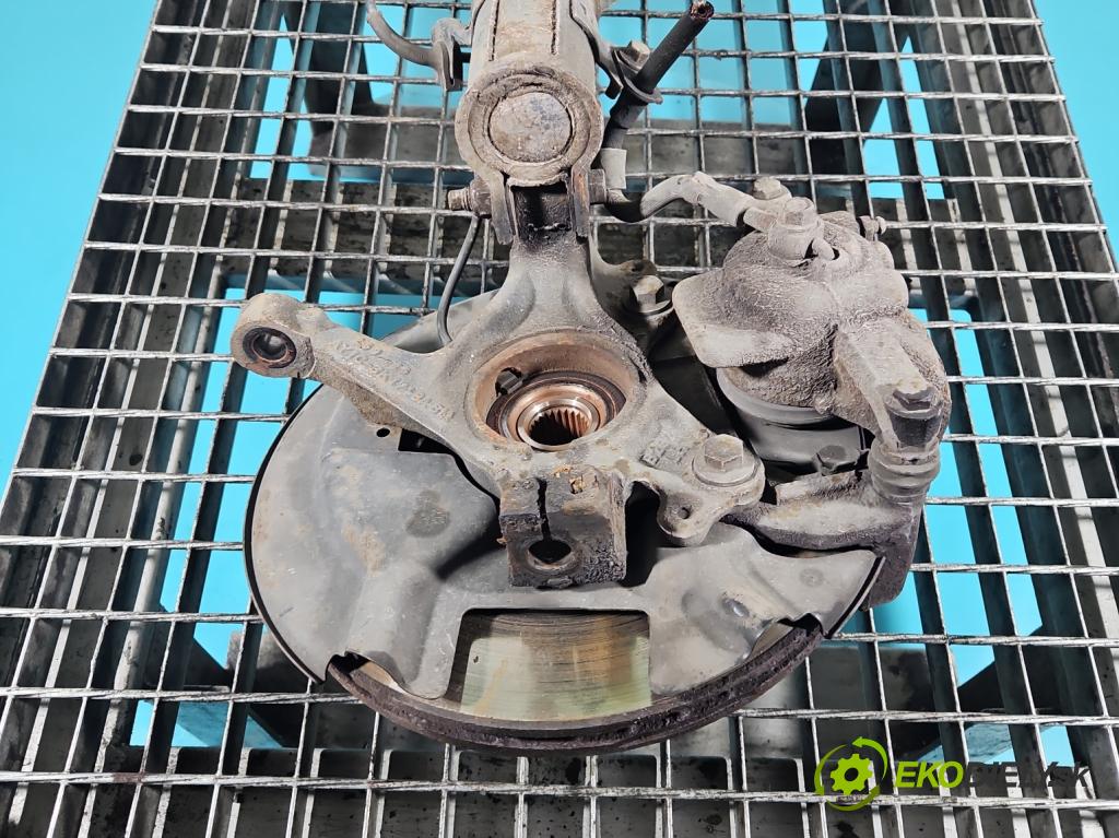 Ford B-Max  1.0 T 101 hp manual 74 kW 998 cm3 5- náboj levé  (Náboj kola)