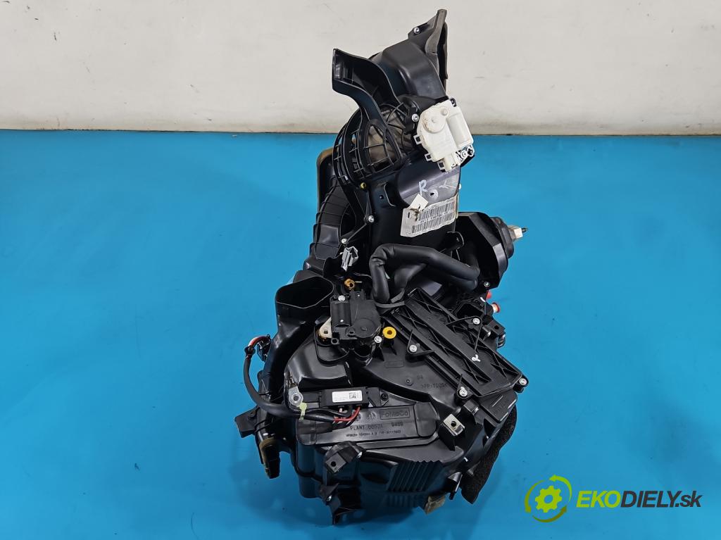 Ford B-Max  1.0 T 101 hp manual 74 kW 998 cm3 5- radiátor AV11-19B555-CE (Radiátor topení)