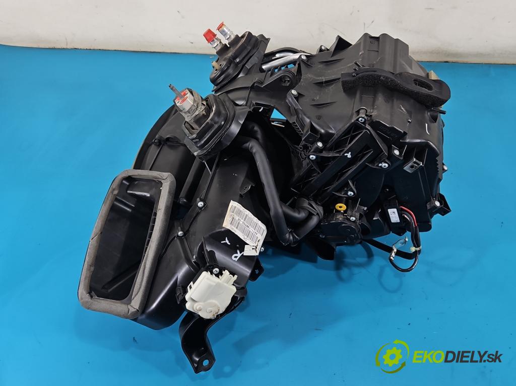 Ford B-Max  1.0 T 101 hp manual 74 kW 998 cm3 5- radiátor AV11-19B555-CE (Radiátor topení)