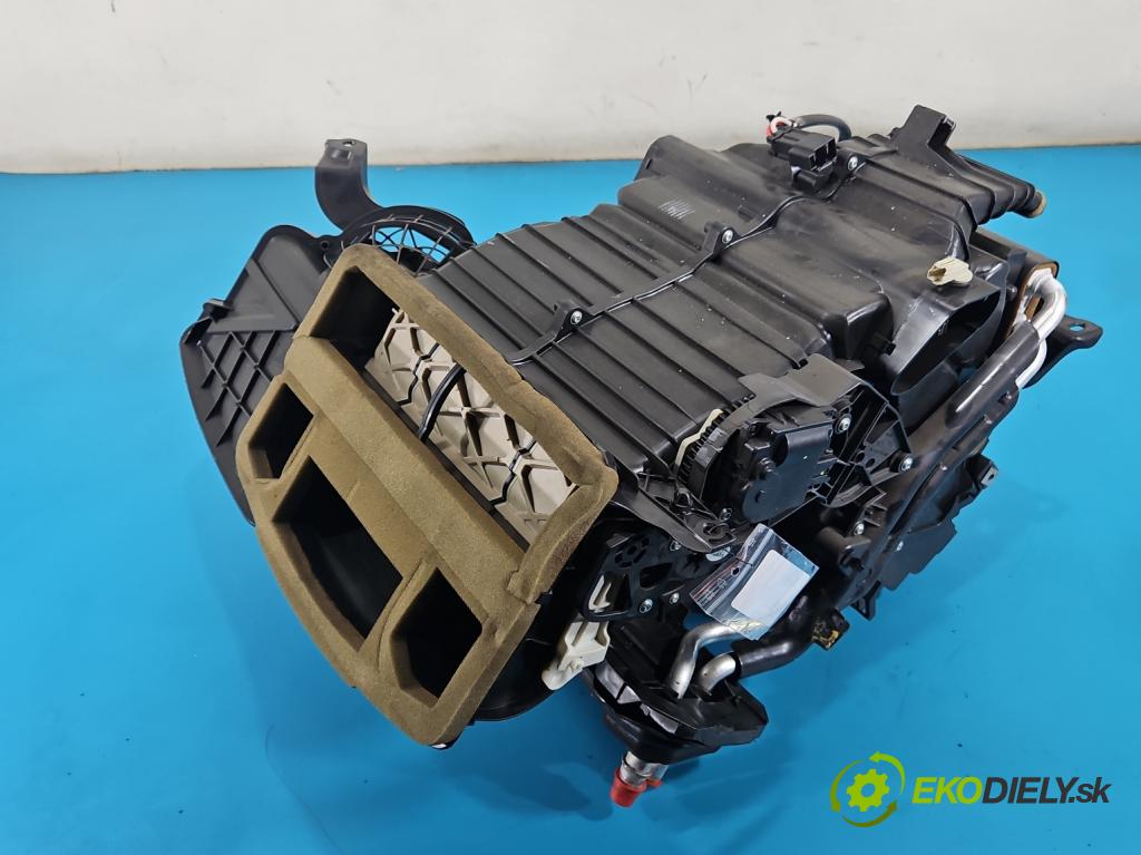 Ford B-Max  1.0 T 101 hp manual 74 kW 998 cm3 5- radiátor AV11-19B555-CE (Radiátor topení)