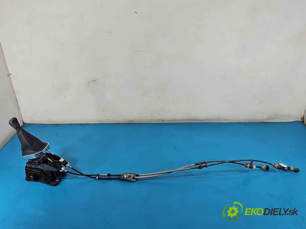 Ford B-Max  1.0 T 101 HP manual 74 kW 998 cm3 5- Páka: Změny: stupeň,rýchlosť DV1R-7C453-CA (Rýchlostná páka (kulisa))