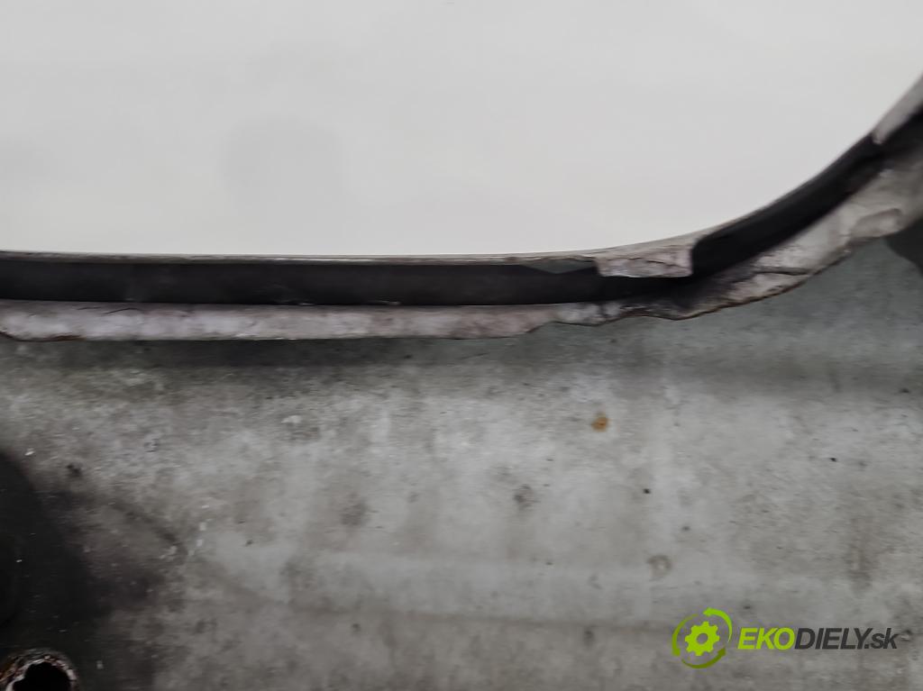 Bmw 5 E39 1996-2003 2.0 R6 (m52b20) 150 HP manual 110 kW 1991 cm3 4- kapota predná