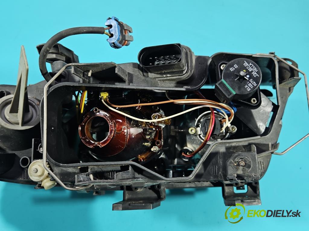 Audi A6 C5 1997-2004 1.9 tdi 131 HP manual 96 kW 1896 cm3 5- Reflektor: pravý  (Svetlo predné pravé)