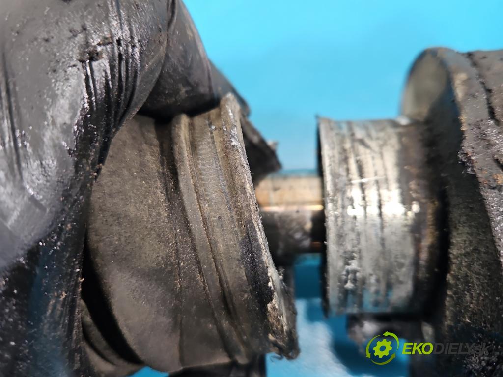 Vw Golf III 1991-1998 1.9 TD 75 HP manual 55 kW 1896 cm3 3- Ozubené kolo: volant