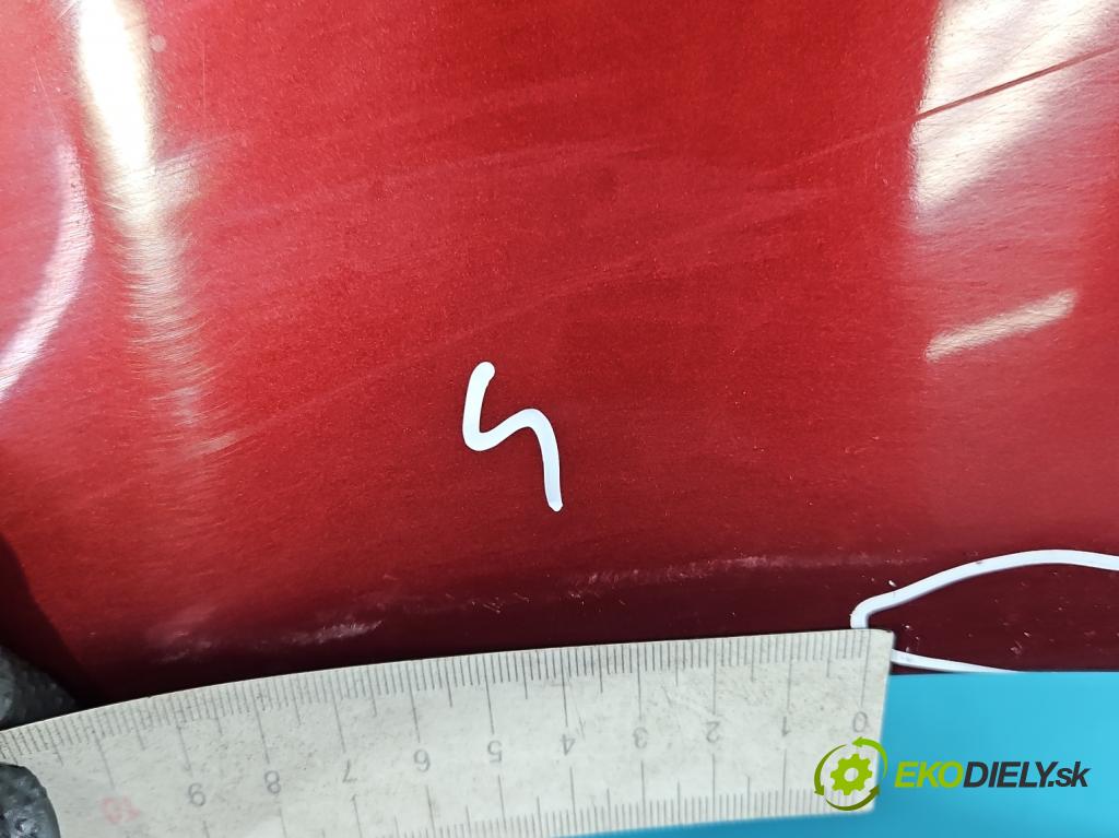 Toyota Corolla E11 1997-2002 1.4 vvti 97KM manual 71 kW 1398 cm3 5- blatnik přední levý  (Levý přední blatník)