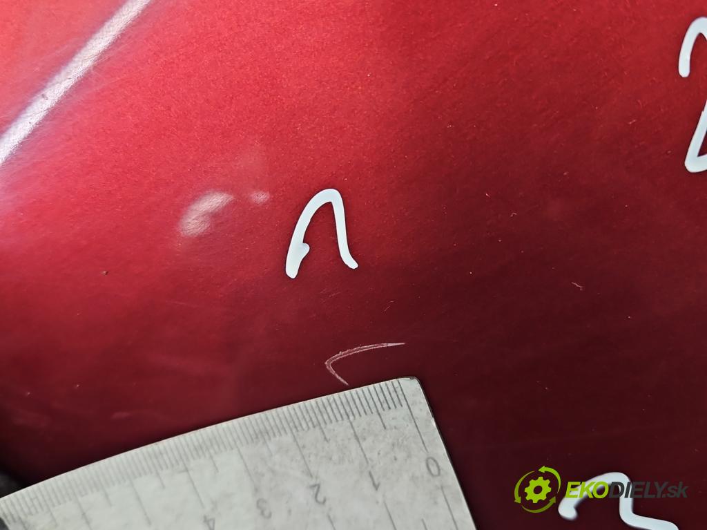 Toyota Corolla E11 1997-2002 1.4 vvti 97KM manual 71 kW 1398 cm3 5- blatnik přední levý  (Levý přední blatník)