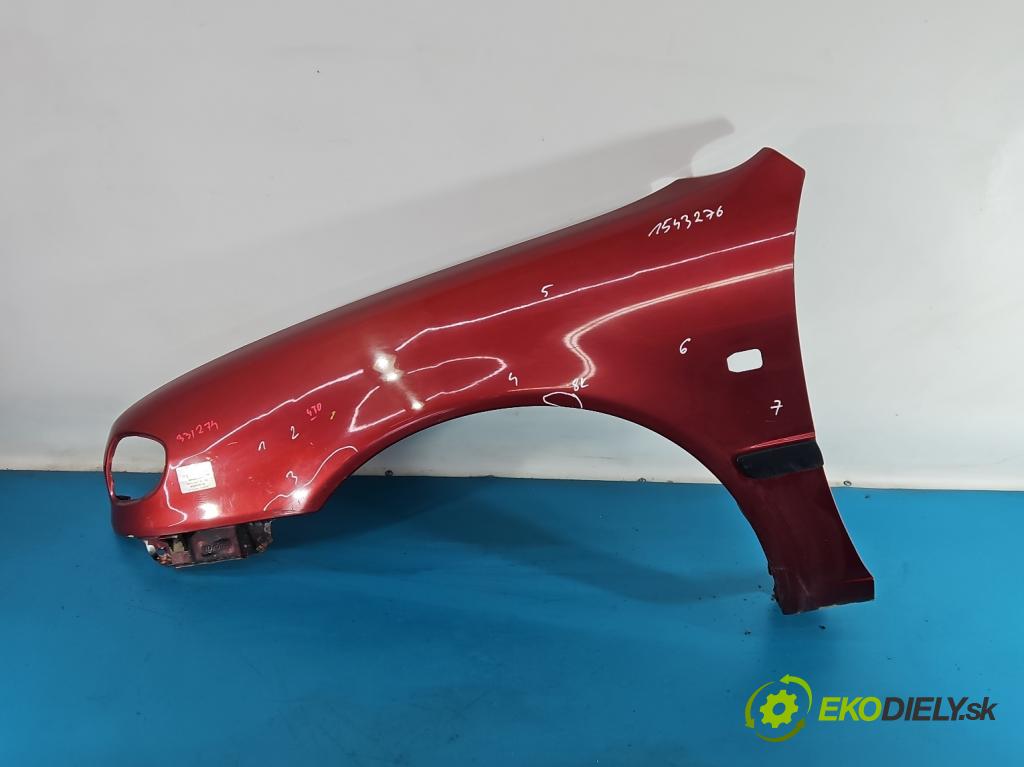 Toyota Corolla E11 1997-2002 1.4 vvti 97KM manual 71 kW 1398 cm3 5- blatnik přední levý  (Levý přední blatník)