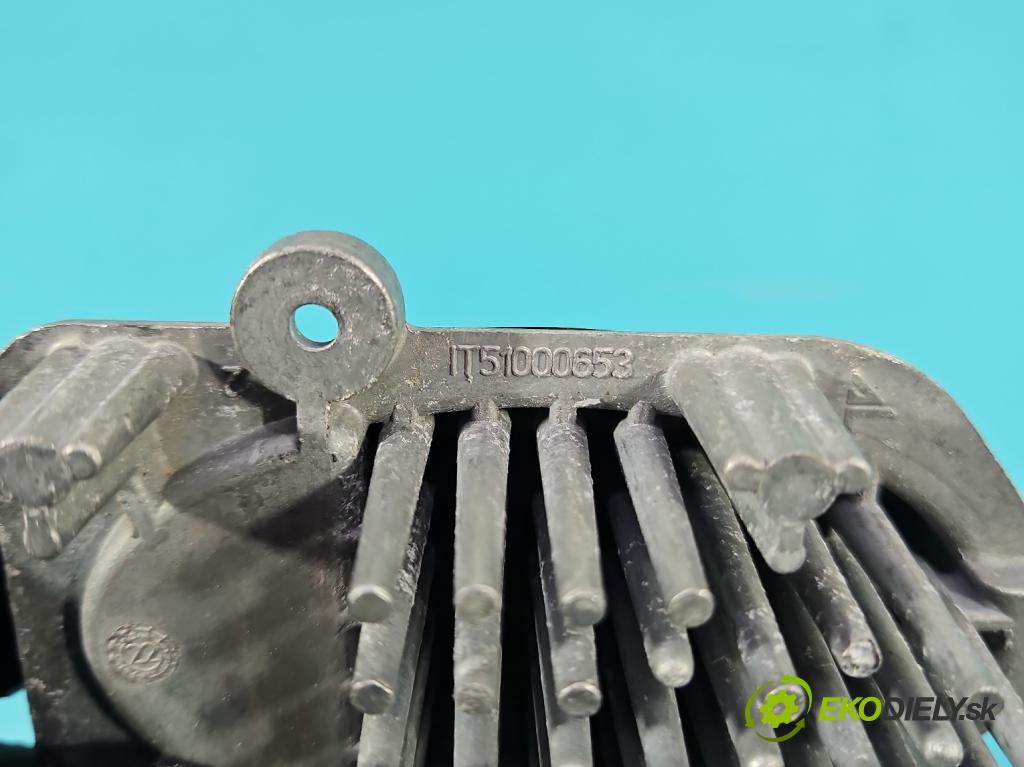 Opel Grandland 2017–2024 1.2 T 131 HP automatic 96 kW 1199 cm3 5- modul lampy: IT51000653