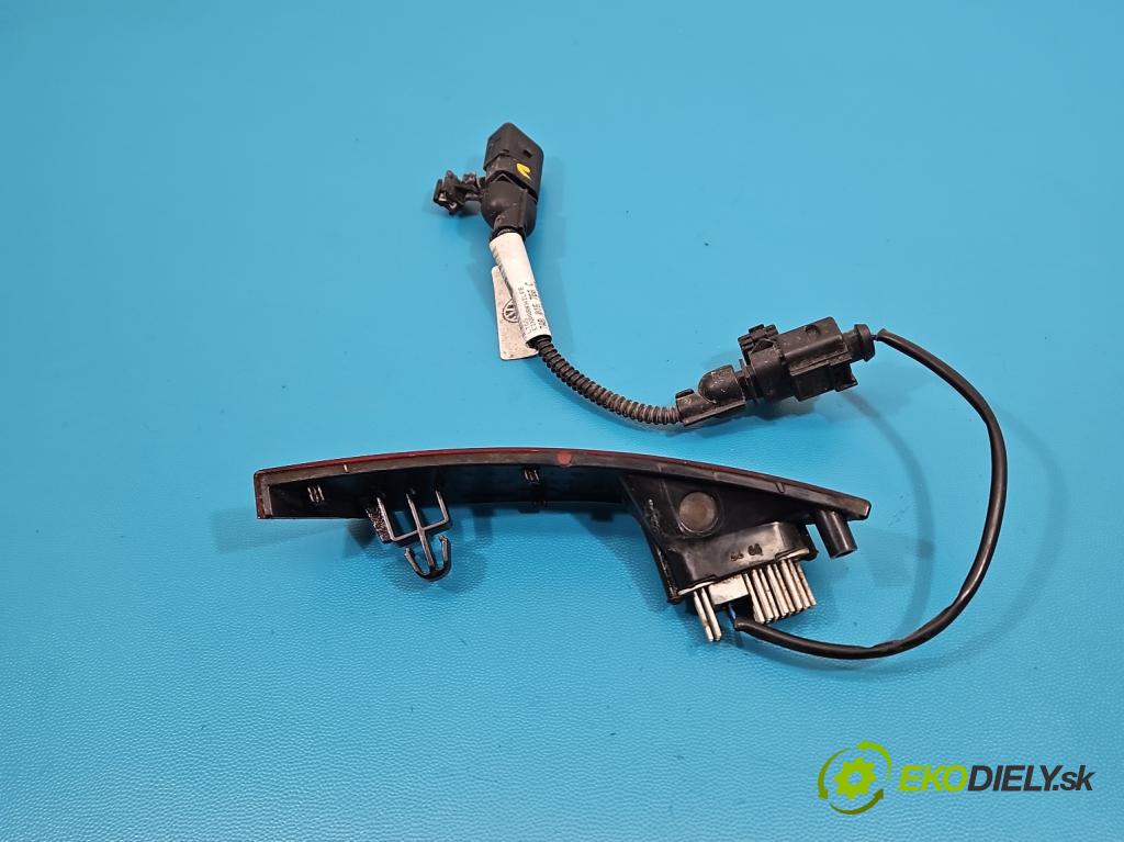 Vw Up 1.0 MPI 60 HP manual 44 kW 999 cm3 3- svetlo / reflektor zadné ľavé nárazník 1S0945701