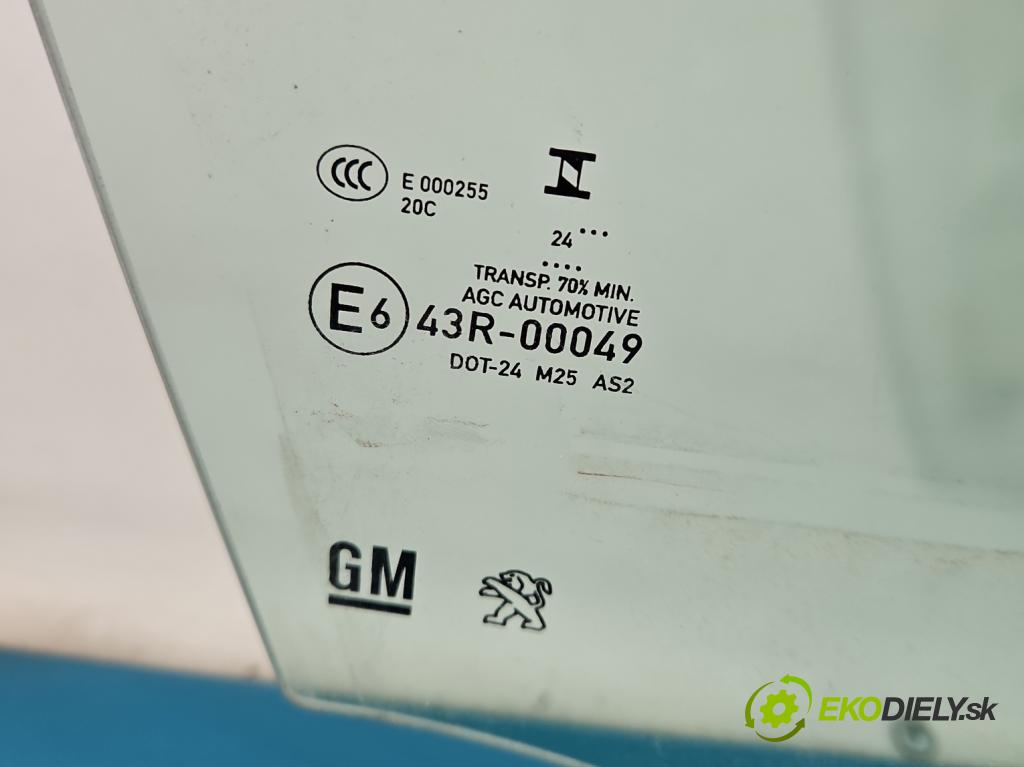Opel Grandland 2017–2024 1.2 T 131 HP manual 96 kW 1199 cm3 5- sklo dvere predné pravé