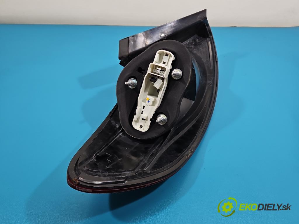 Vw Passat CC 2008-2016 2.0 tdi 170 HP manual 125 kW 1968 cm3 4- svetlo / reflektor zadné pravé 3C8945096D (Kľučka dverí ostatné)