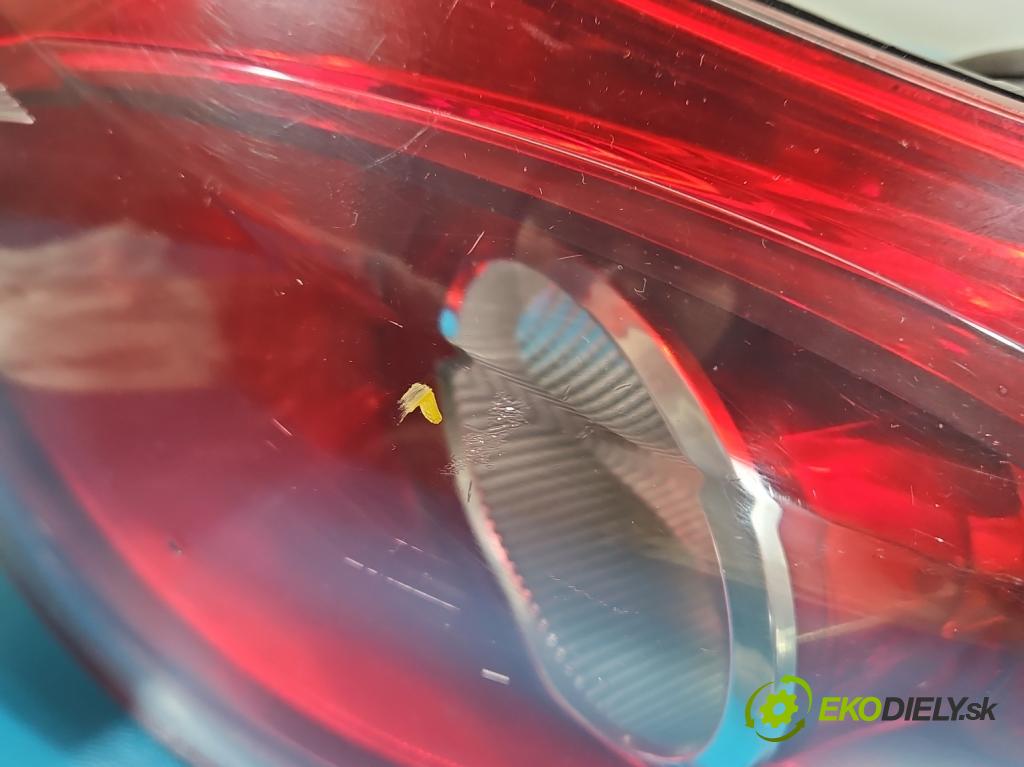 Vw Passat CC 2008-2016 2.0 tdi 170 HP manual 125 kW 1968 cm3 4- svetlo / reflektor zadné pravé 3C8945096D (Kľučka dverí ostatné)