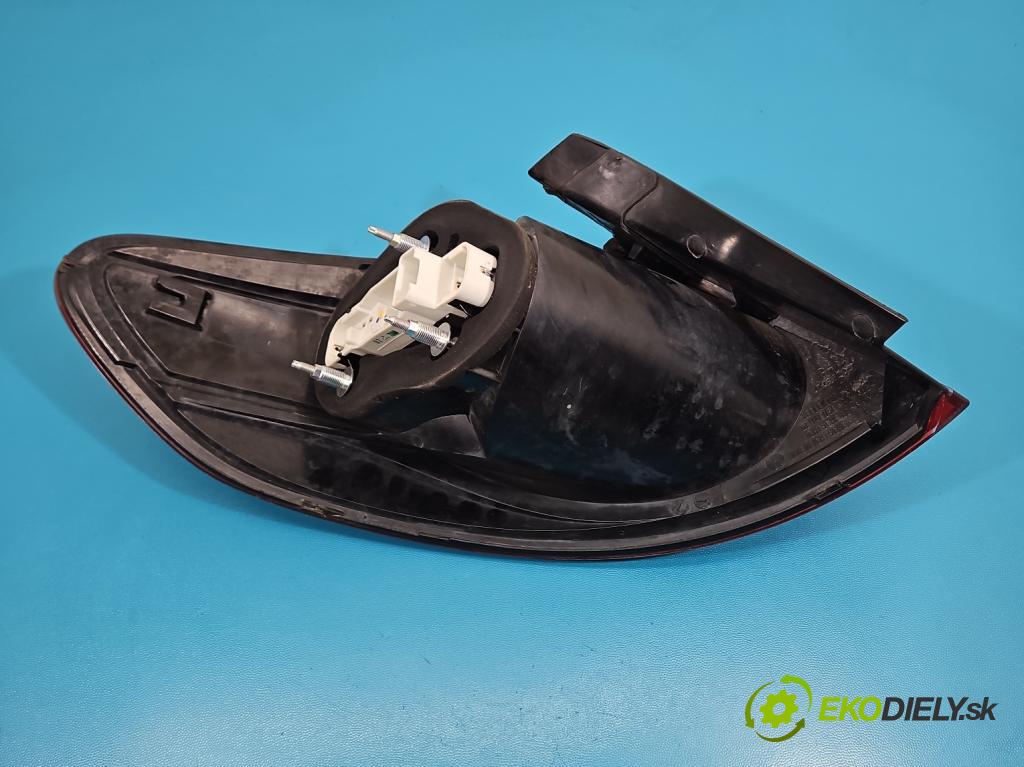 Vw Passat CC 2008-2016 2.0 tdi 170 HP manual 125 kW 1968 cm3 4- svetlo / reflektor zadné pravé 3C8945096D (Kľučka dverí ostatné)