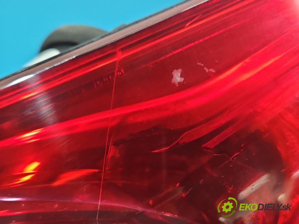 Vw Passat CC 2008-2016 2.0 tdi 170 HP manual 125 kW 1968 cm3 4- svetlo / reflektor zadné pravé 3C8945096D (Kľučka dverí ostatné)