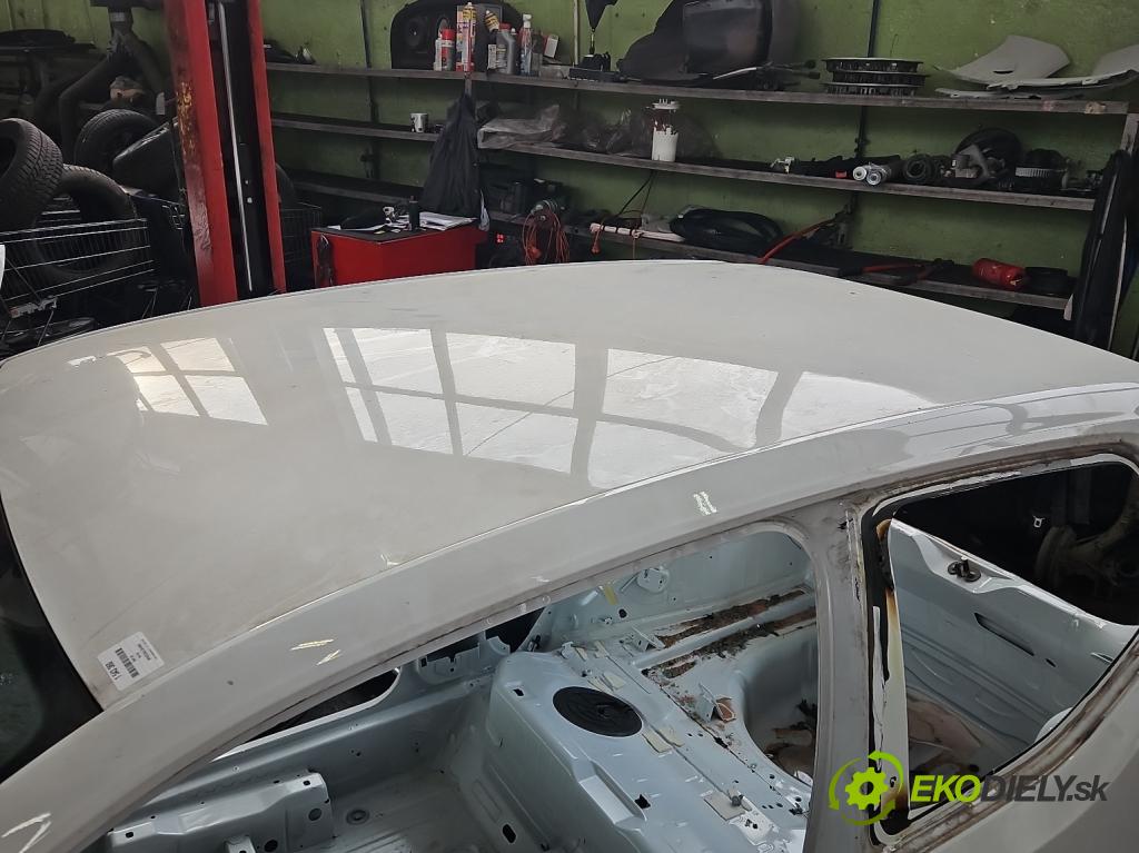 Vw Up 1.0 MPI 60 hp manual 44 kW 999 cm3 3- Strecha: 