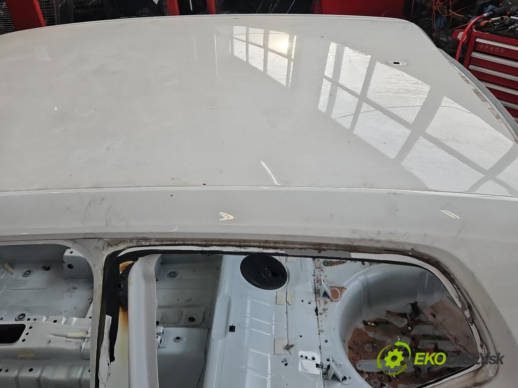 Vw Up 1.0 MPI 60 hp manual 44 kW 999 cm3 3- Strecha: