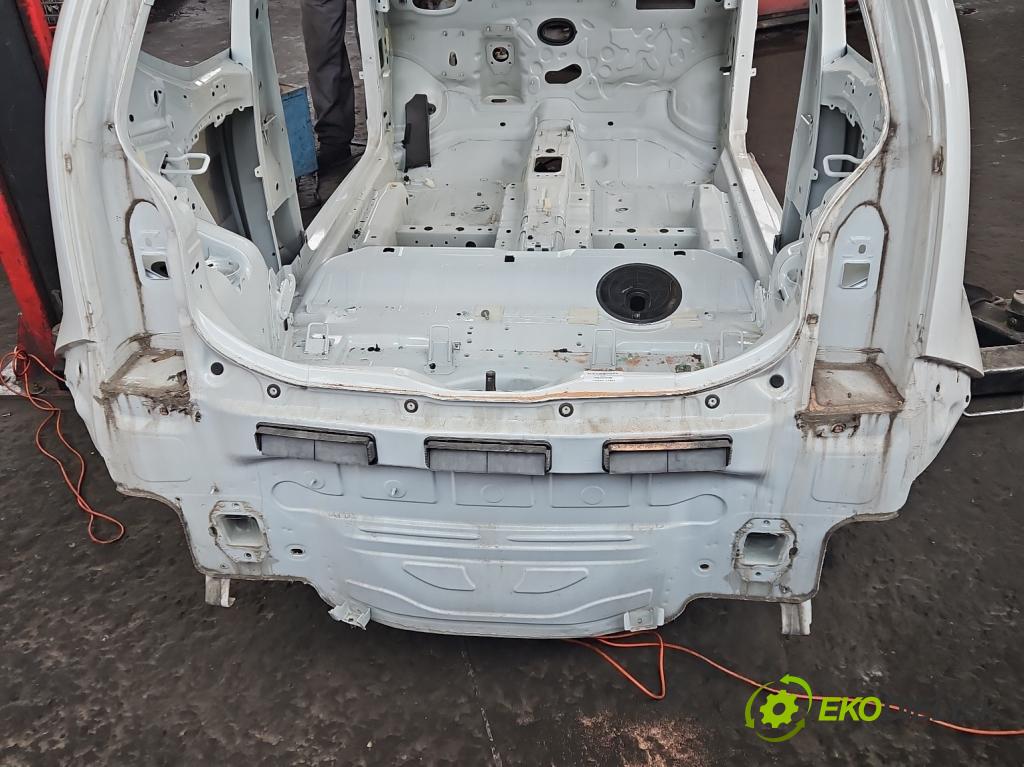Vw Up 1.0 MPI 60 hp manual 44 kW 999 cm3 3- stěna zadní 