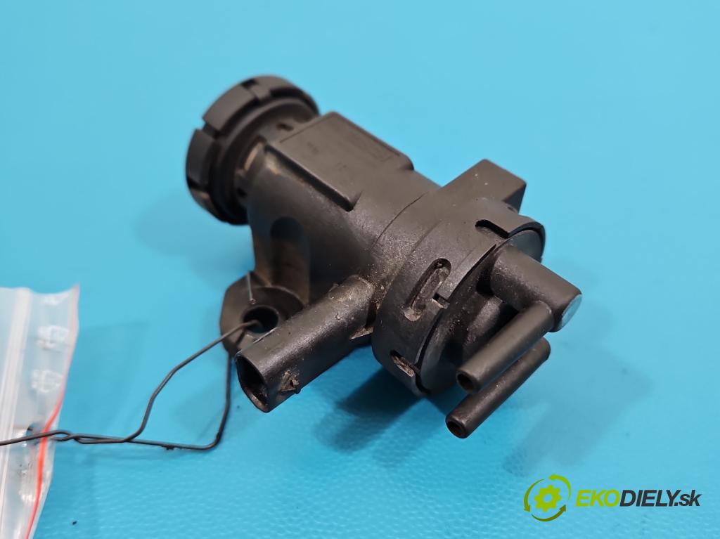 Bmw X6 E71 2007–2014 3.0d 306KM automatic 225 kW 2993 cm3 5- ventil vakuum: 8509323 (Ventil)