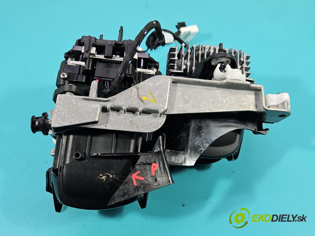 Opel Grandland 2017–2024 1.2 T 131 hp automatic 96 kW 1199 cm3 5- čočka reflektor: pravé části