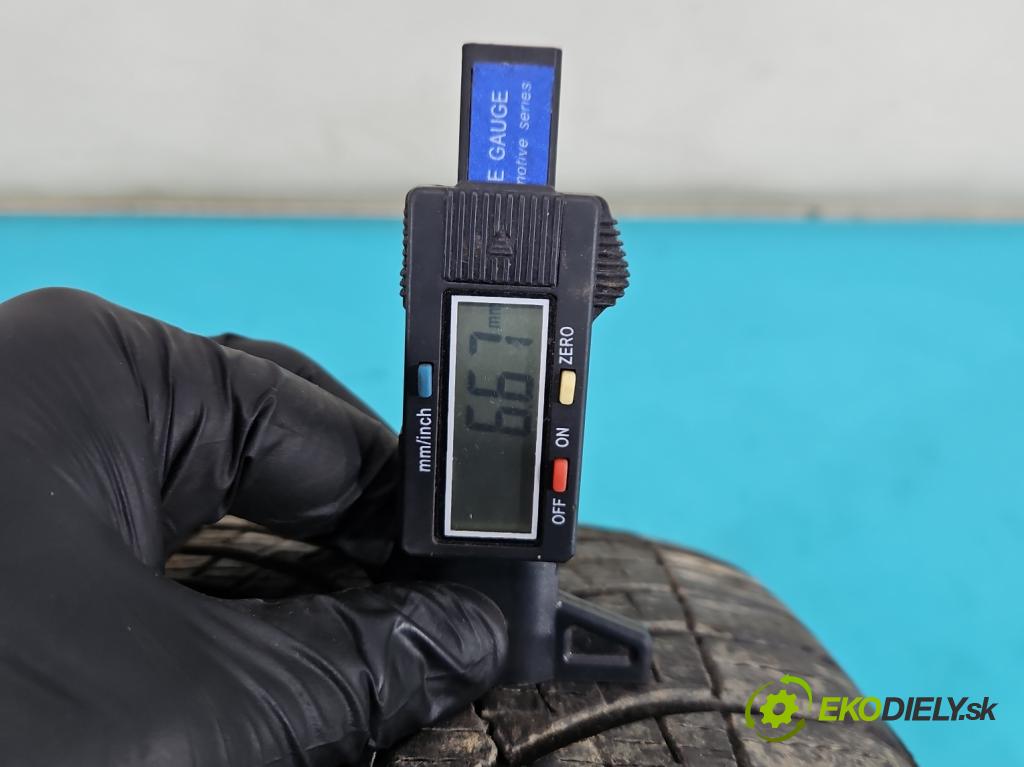 Peugeot 208 I 2012-2019 1.6 hdi 75 HP manual 55 kW 1560 cm3 5- pneumatika celoročné 1 kus